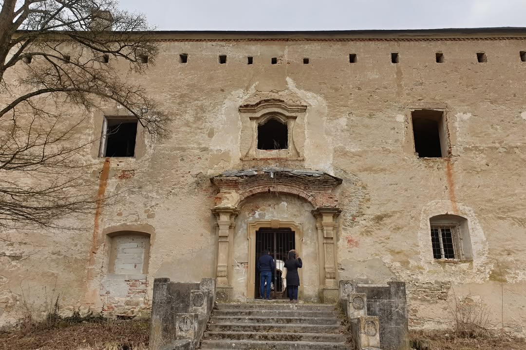 Drahí priatelia,